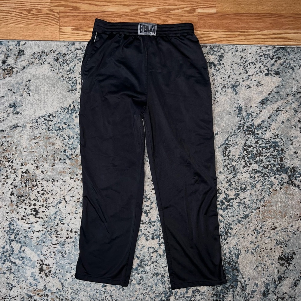 Everlast Youth Boys Pants
• Size large (youth)
• Black